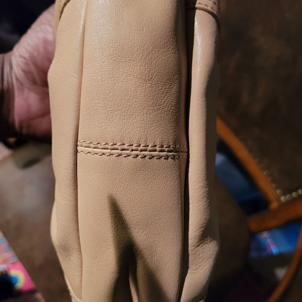 KENNETH Cole Clutch - Picture 2 of 5